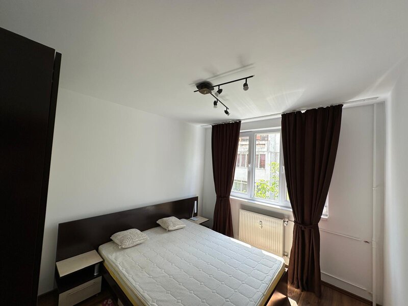 Drumul Taberei - vis a vis de parcul Moghioros